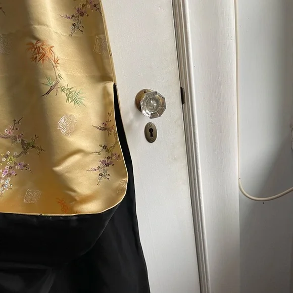 Silk chinoiserie and Rayon floor length gown and matching purse. - Picture 3 of 4